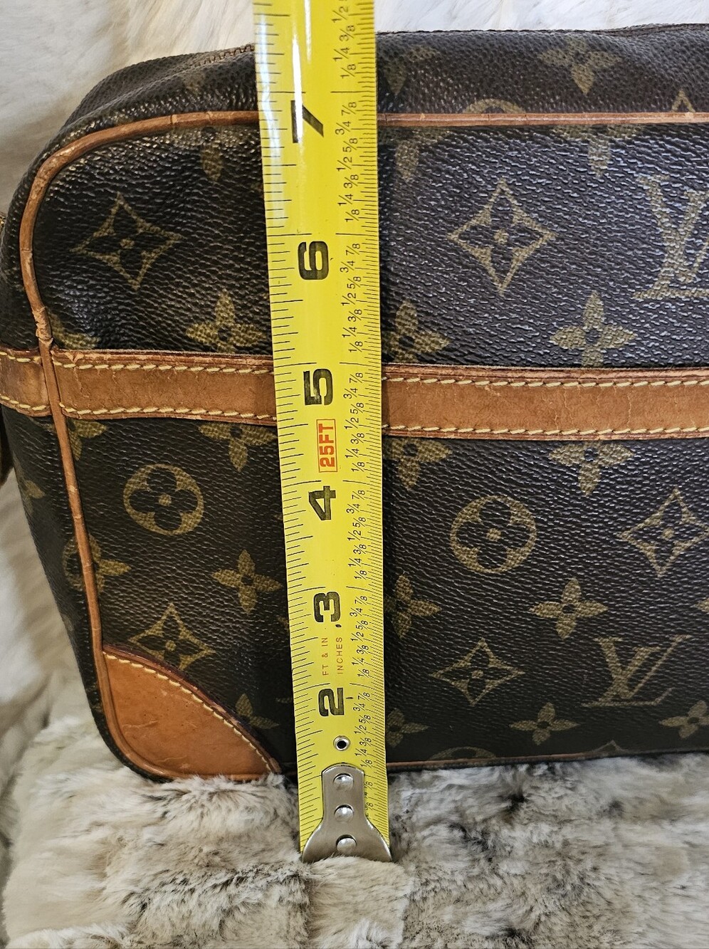 Louis Vuitton Brown Monogram Canvas Womans Clutch /Travel Pouch - Picture 12 of 14
